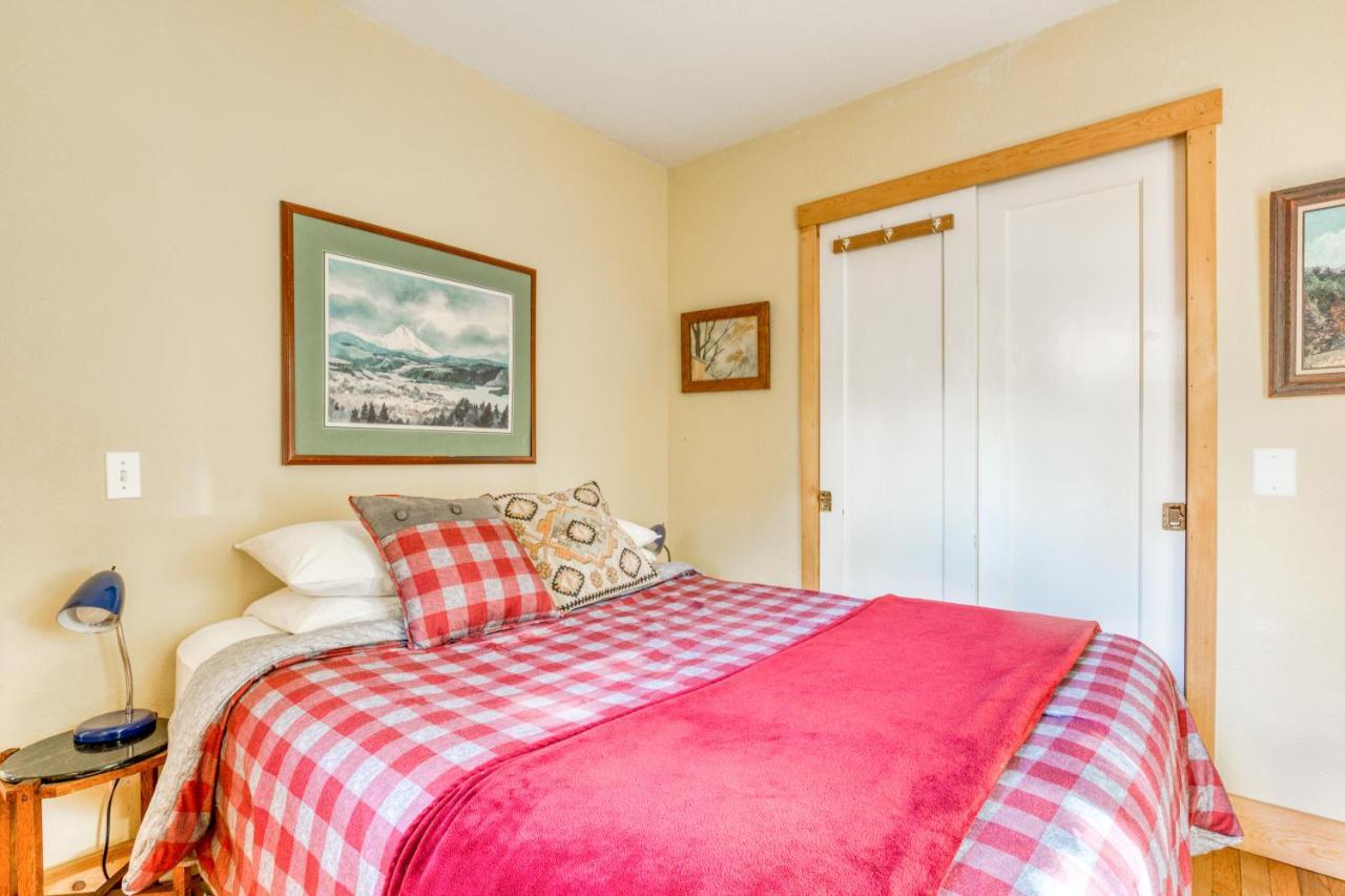 Wildwood Cabin Welches エクステリア 写真