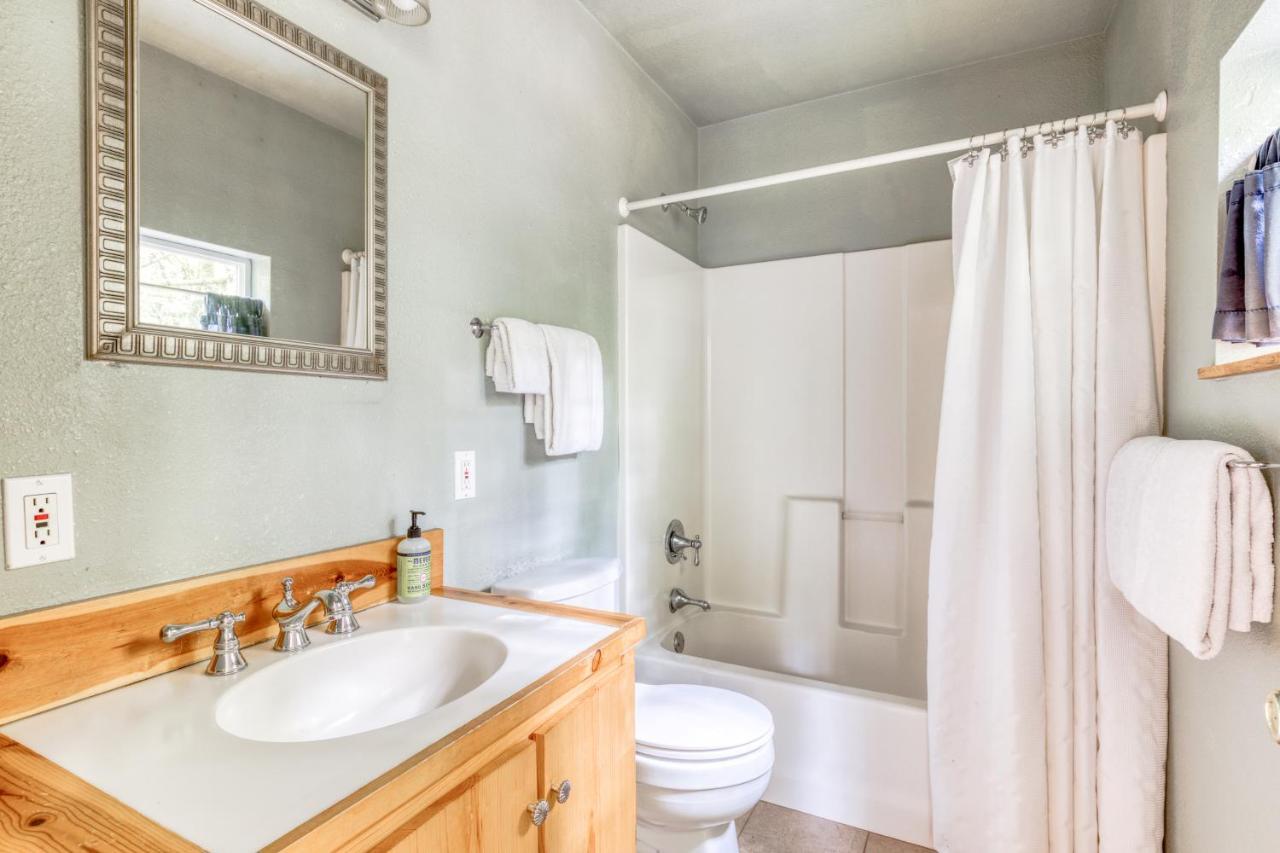 Wildwood Cabin Welches エクステリア 写真