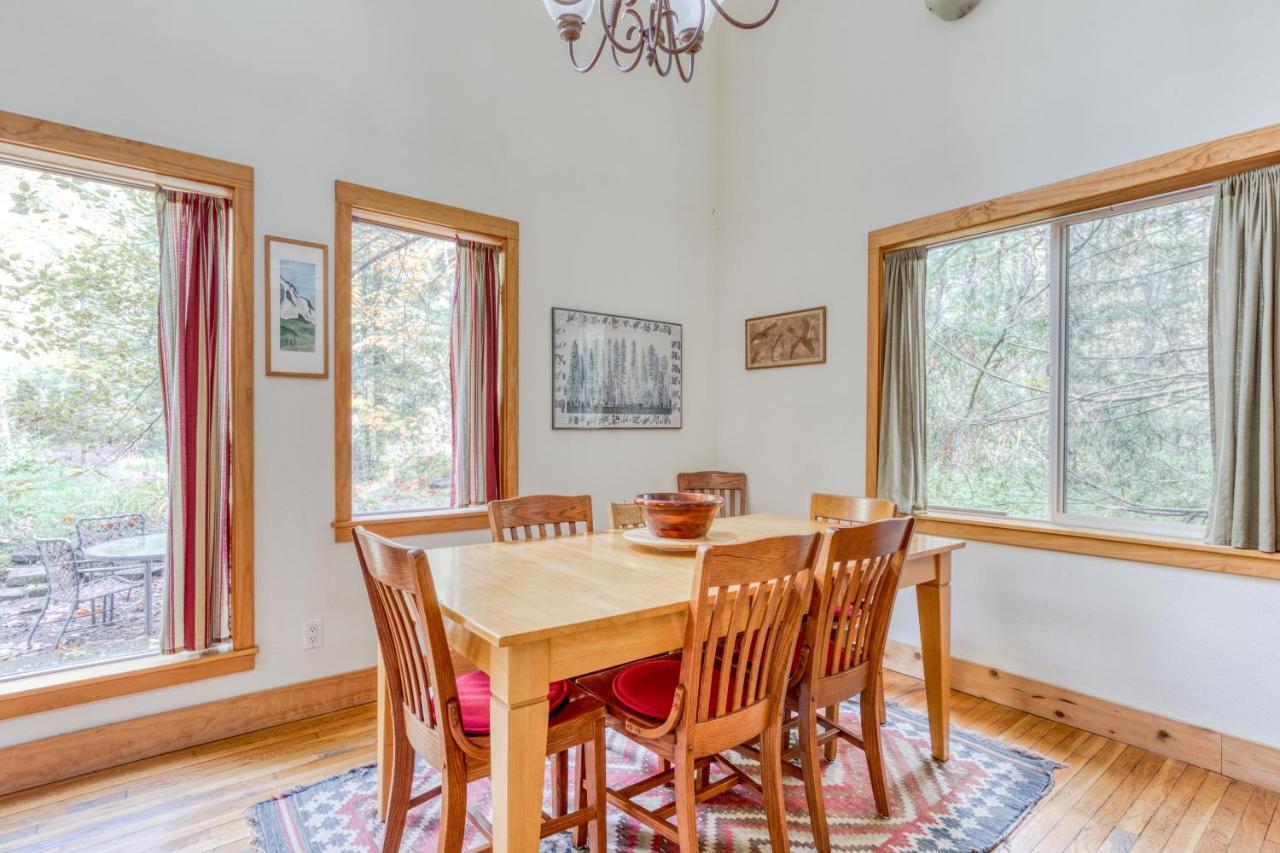 Wildwood Cabin Welches エクステリア 写真
